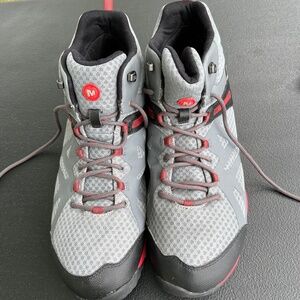 MEN’S Merrill Perforamance Footware. Size 15